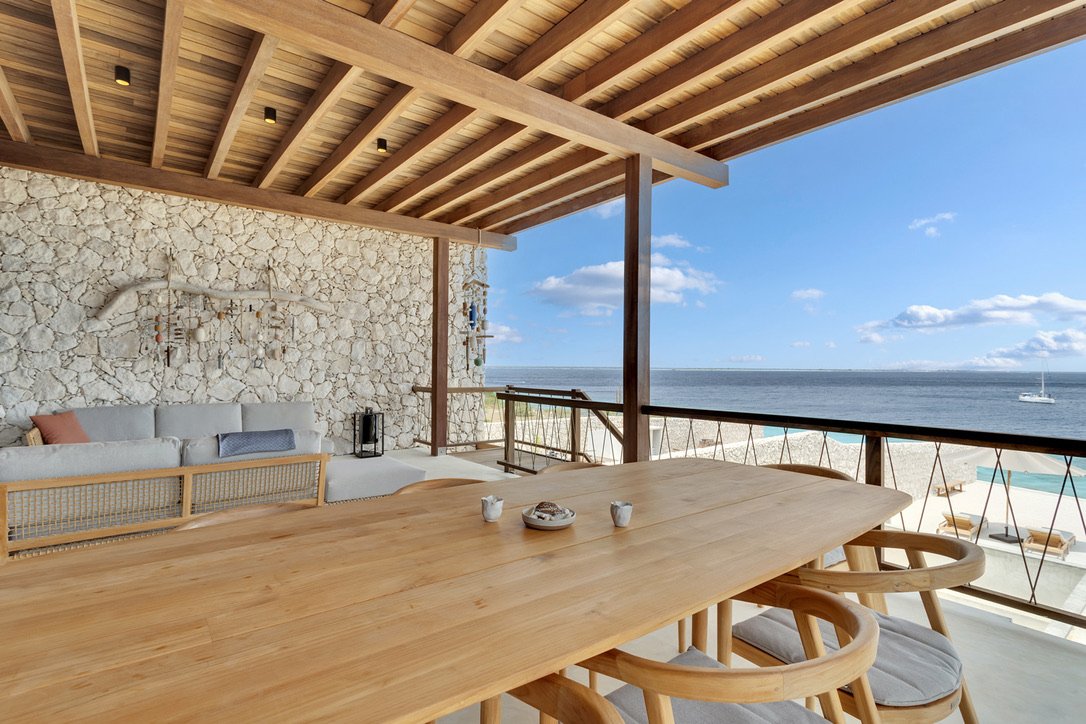 199B1794 FC39 4515 BB90 1CA24EF193DB 1 105 c