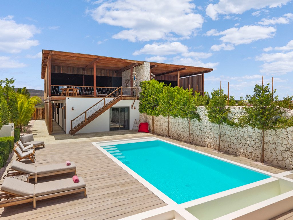 3849E38D E1CE 4ABF B0D6 22D82306B75C 1 105 c