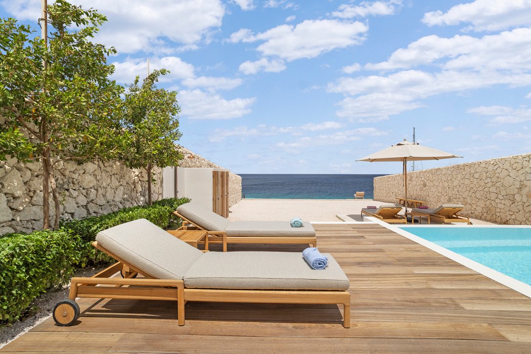 4098DBF7 56A6 47F1 A036 64125DAC4B06 1 105 c