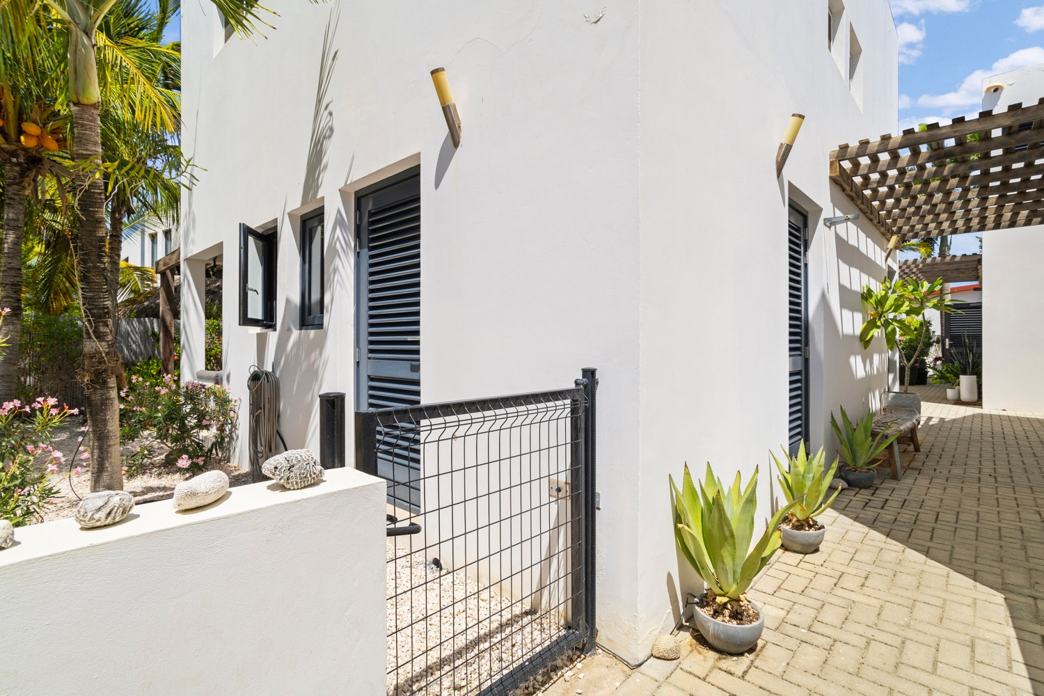 41 kaya saturnus true media culture 03