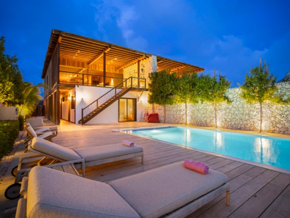 621610C0 23BC 46BC B134 22E0197C45E7 1 105 c