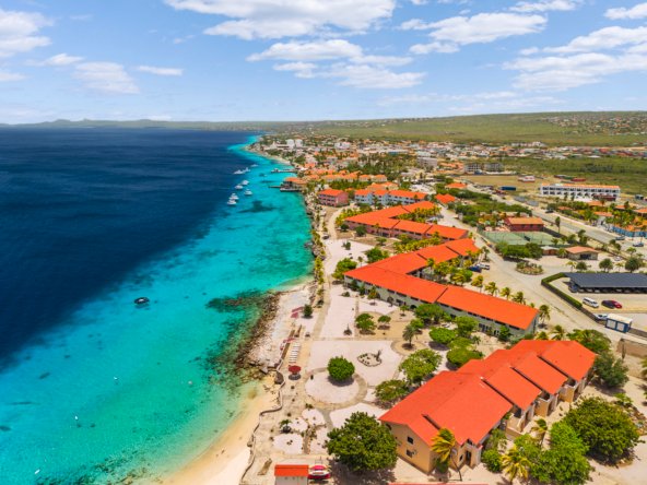 79 kaya gob. n. debrot true media culture 44