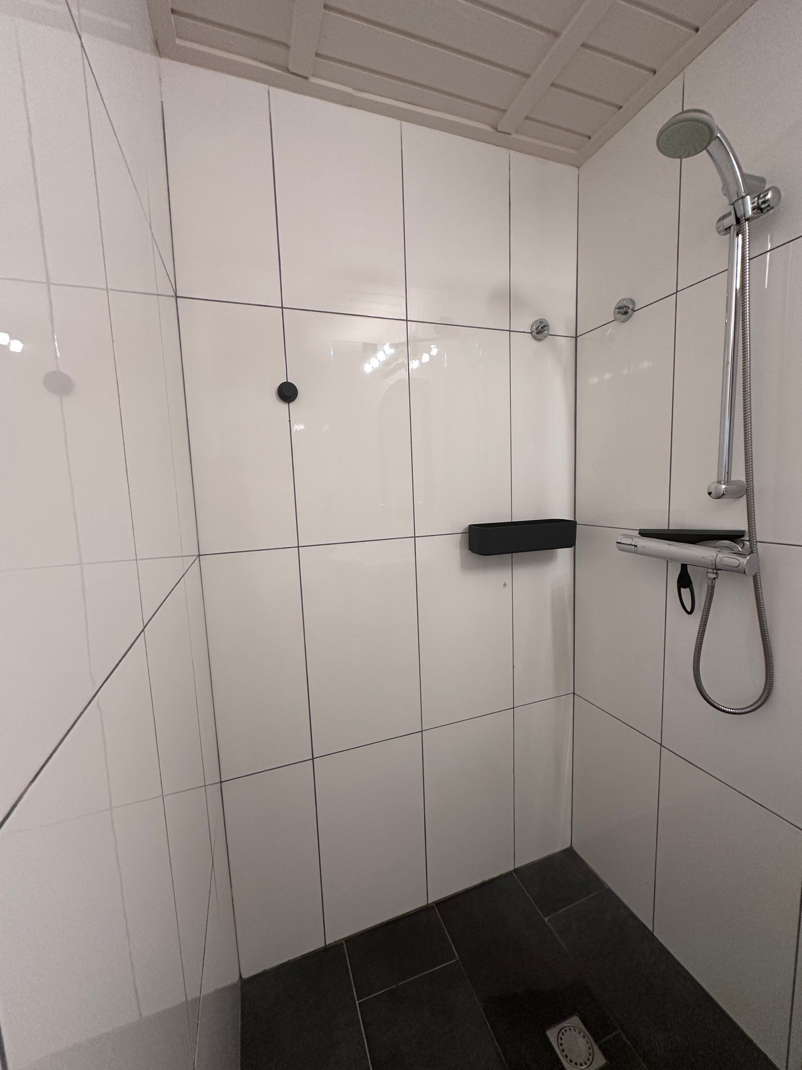 Bathroom (shower)