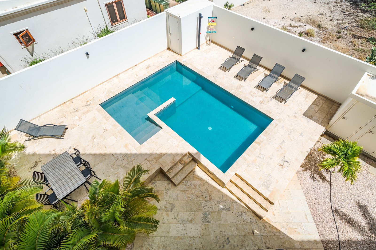 Bonaire Beach Apartment 11 27