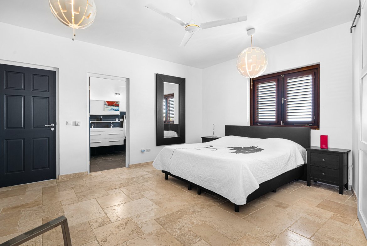 Shores 62 12