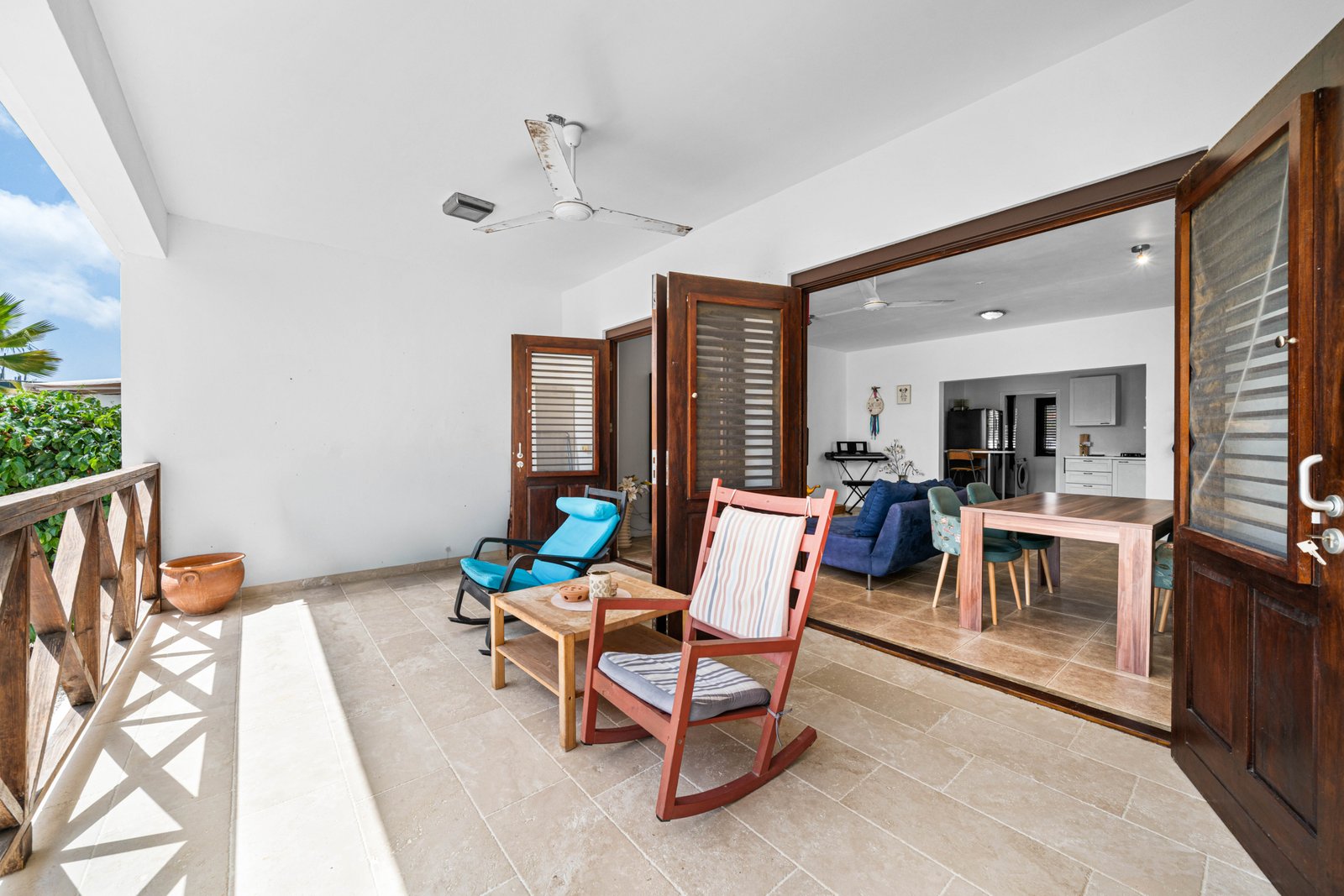 Shores 62 24