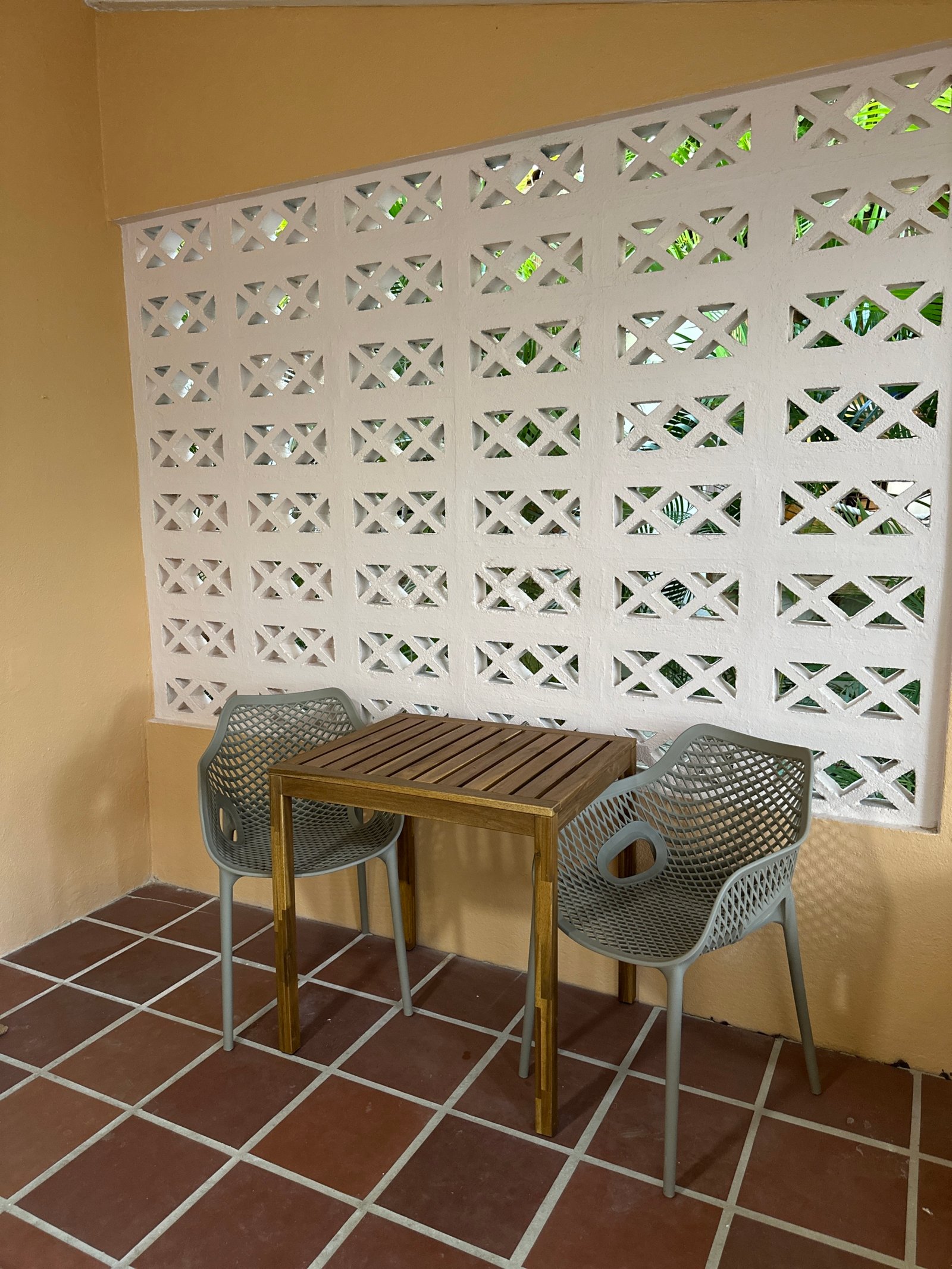 Terrace (dining)