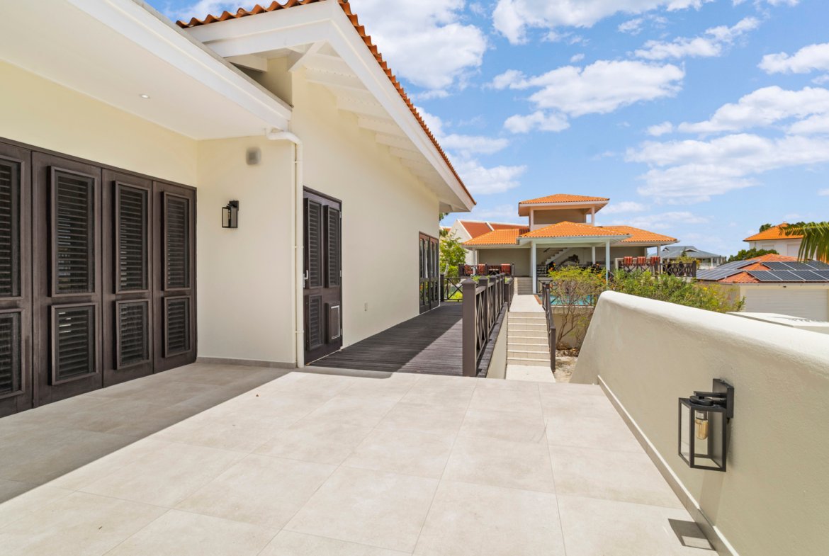 entry ext 1