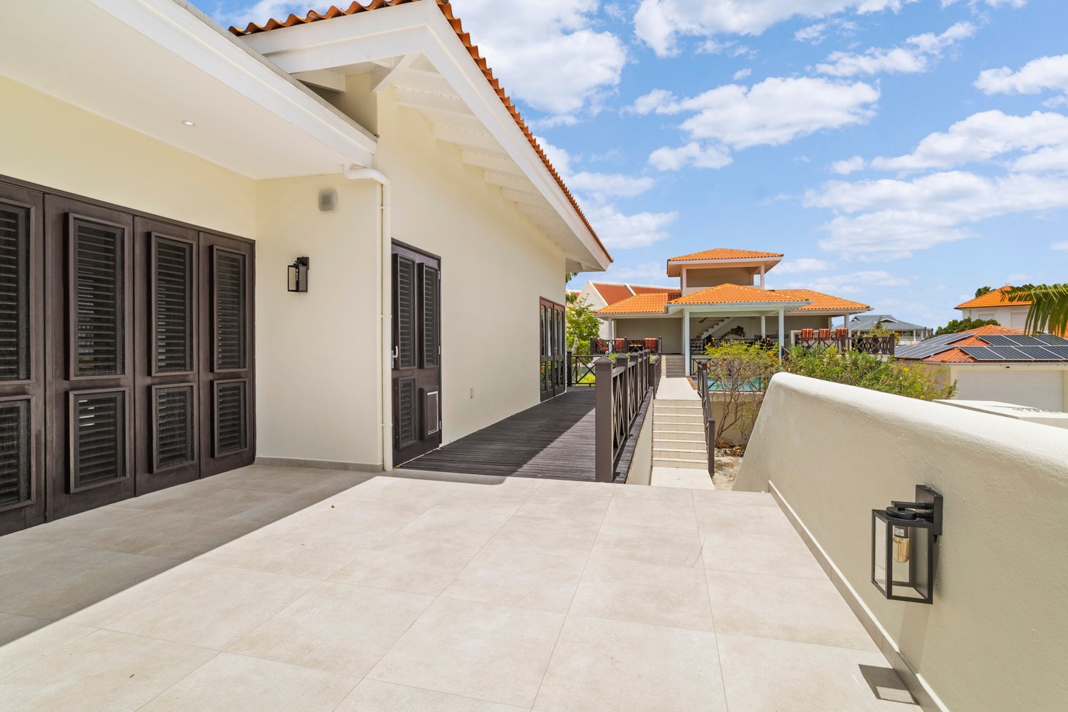 entry ext 1