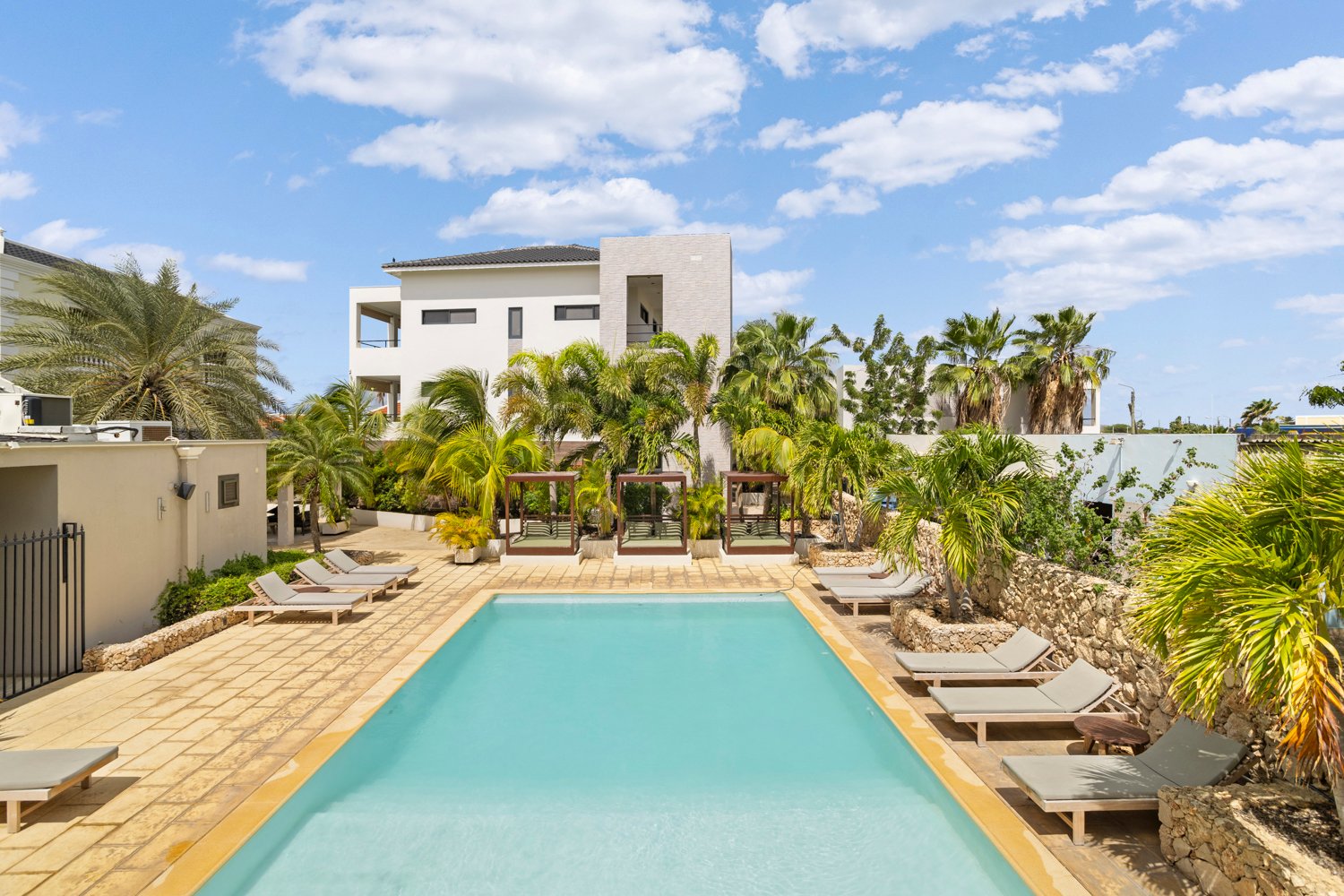 kaya j.n.e craane 24 true media culture 21