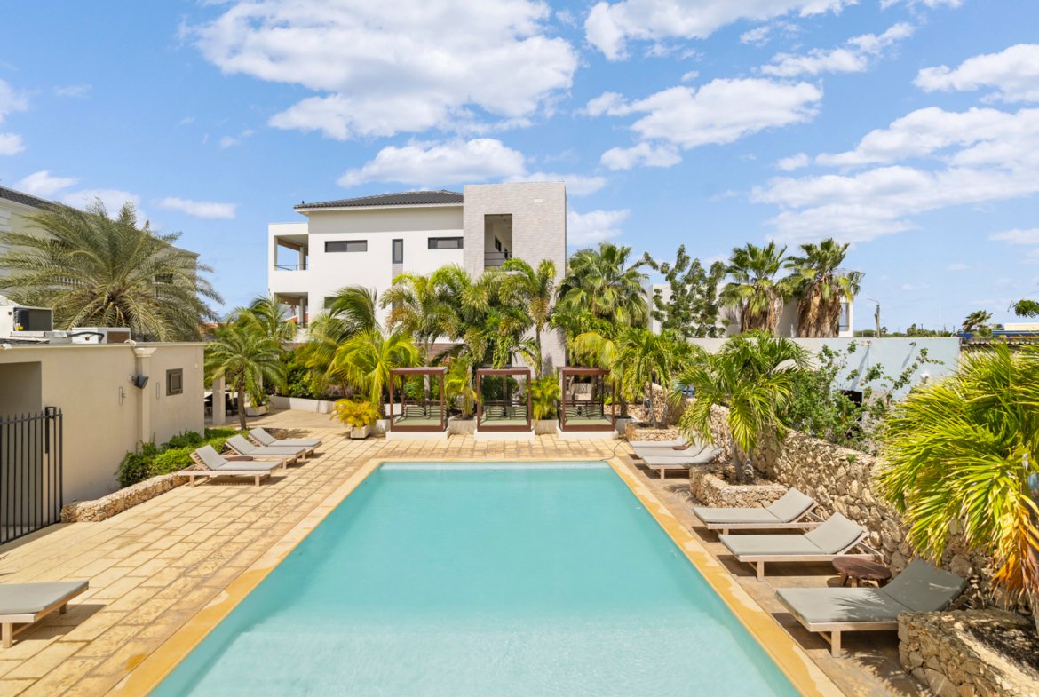 kaya j.n.e craane 24 true media culture 21