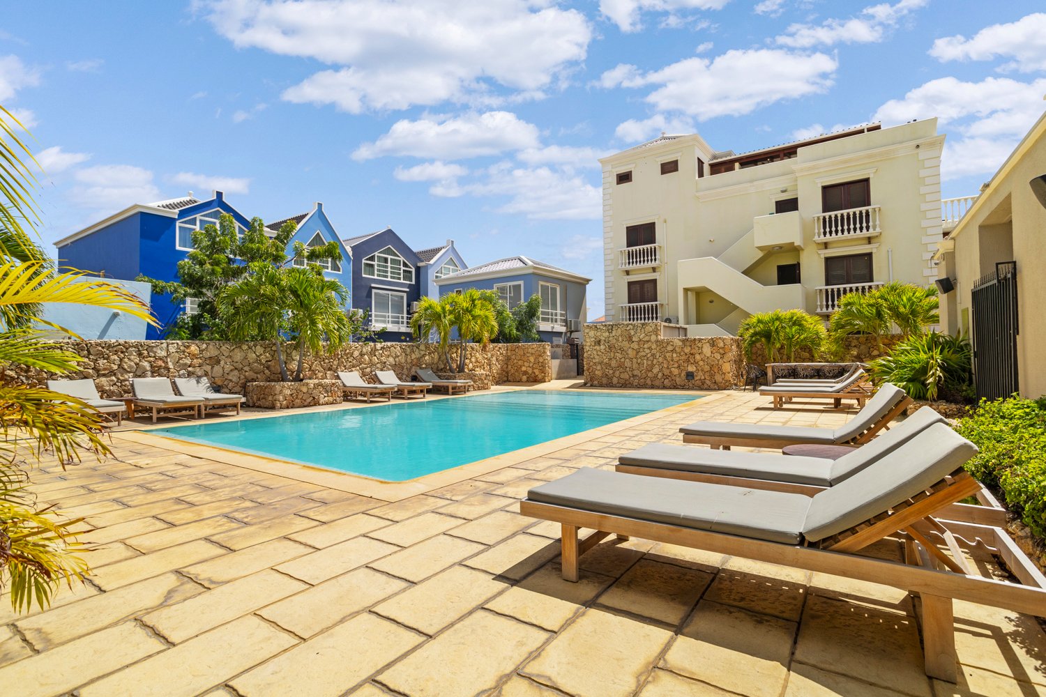 kaya j.n.e craane 24 true media culture 23