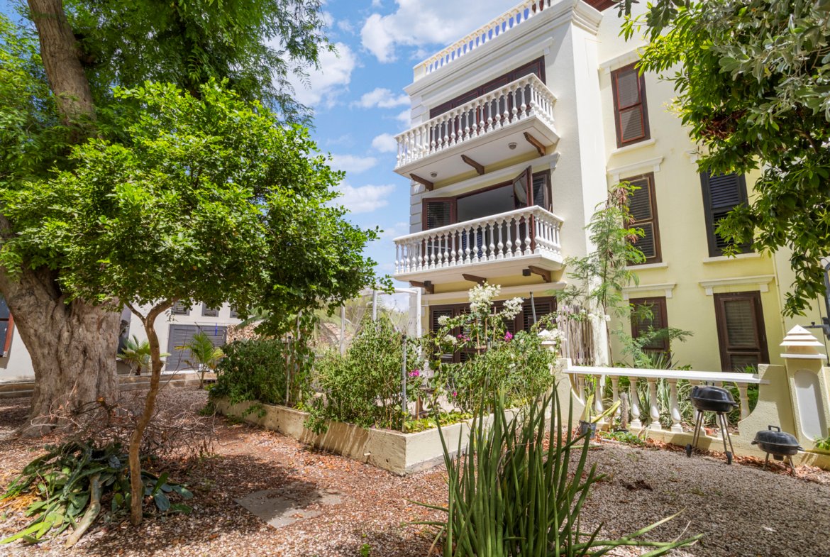 kaya j.n.e craane 24 true media culture 29