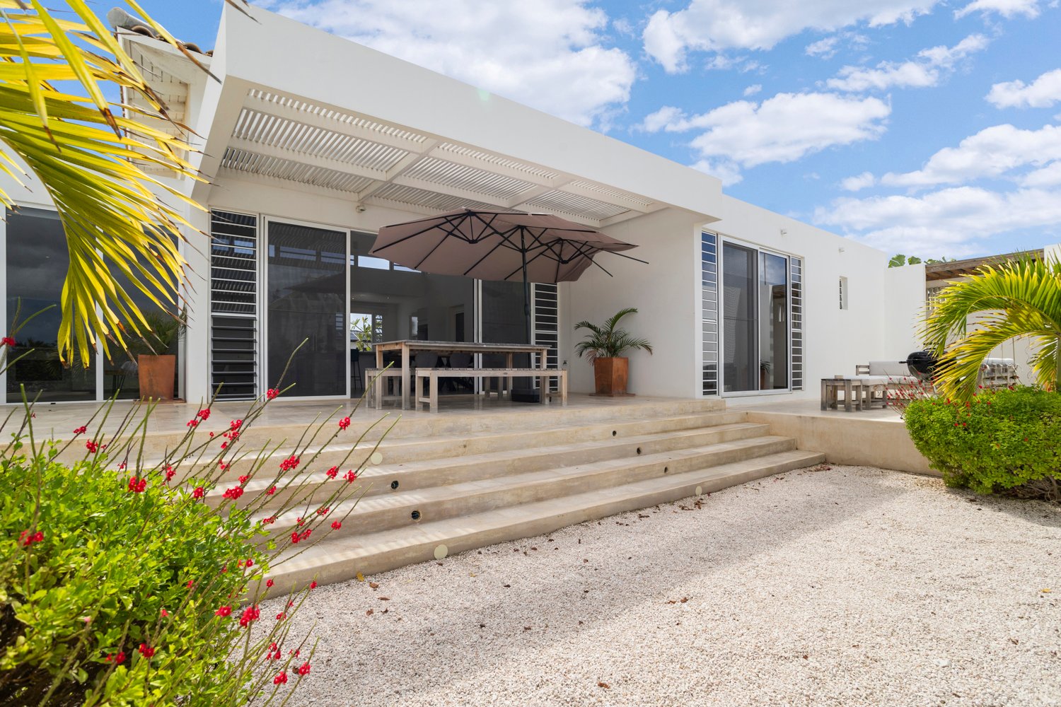 kralendijk true media culture 42