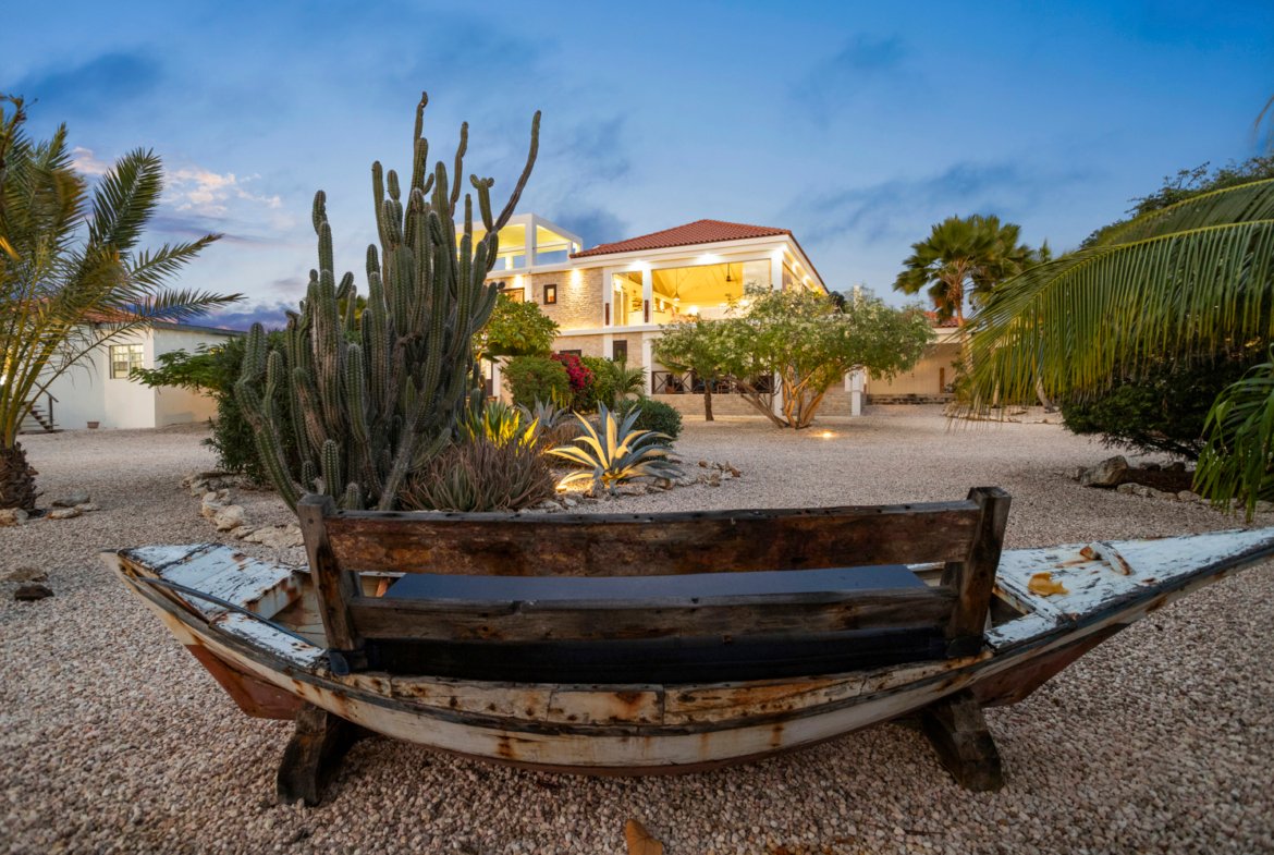 santa barbara crowns twilight true media culture 10