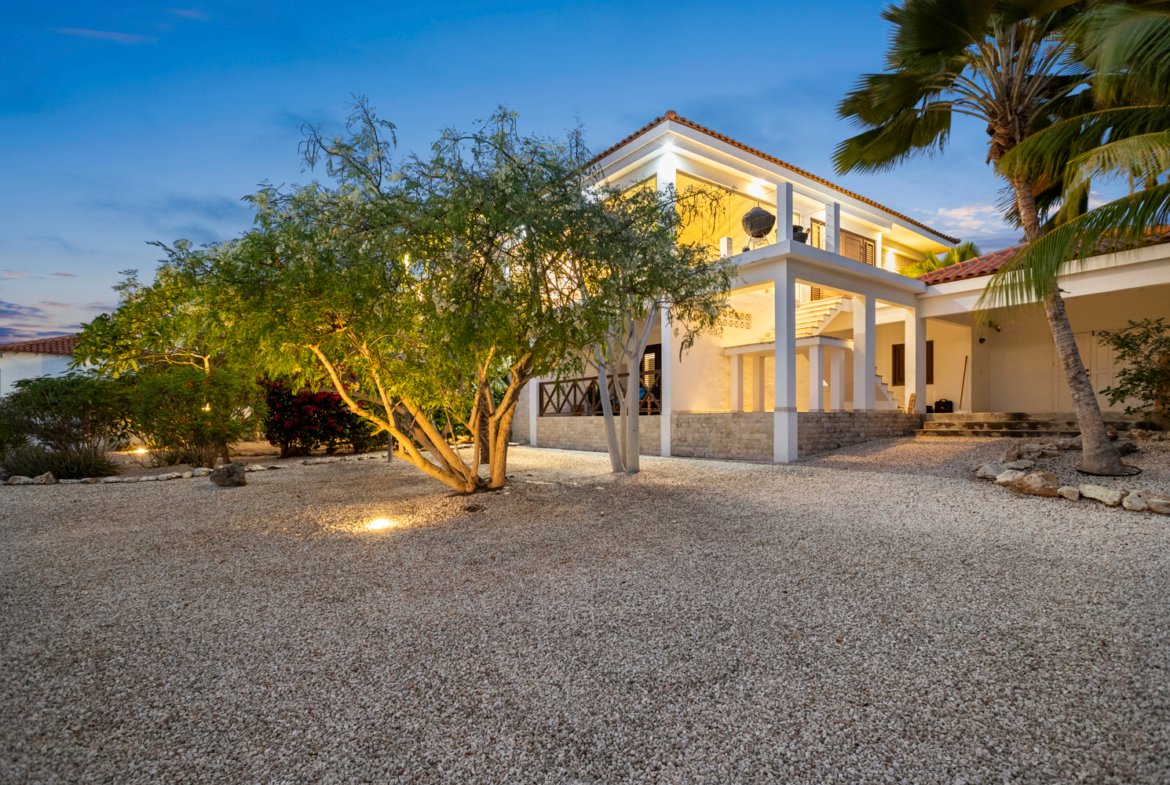 santa barbara crowns twilight true media culture 15