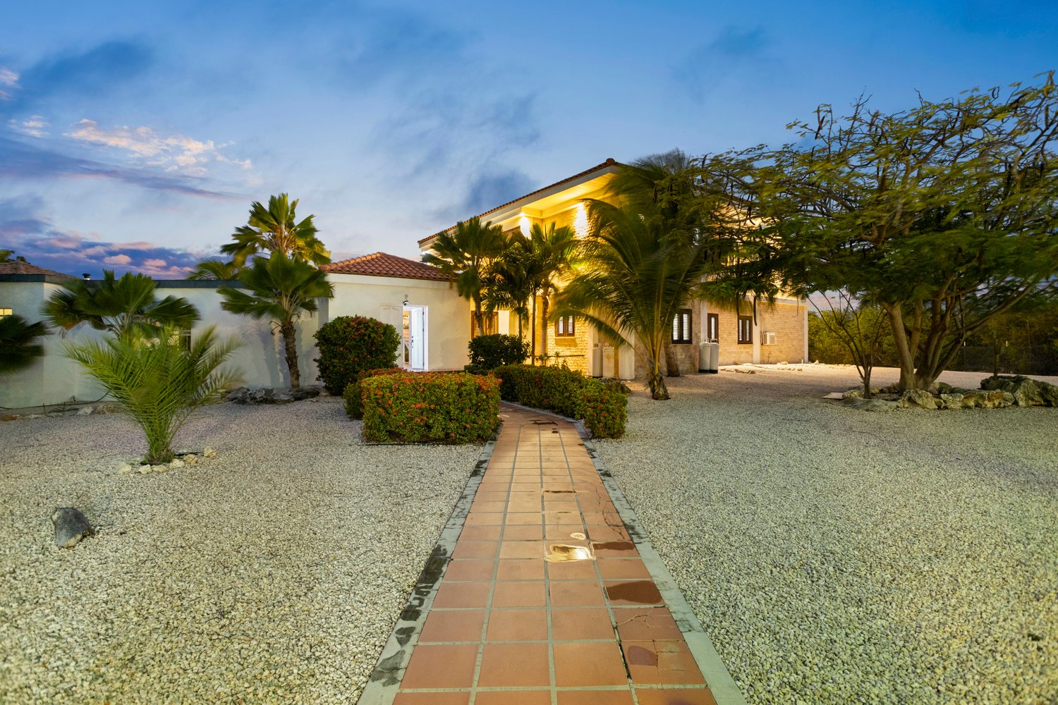 santa barbara crowns twilight true media culture 19